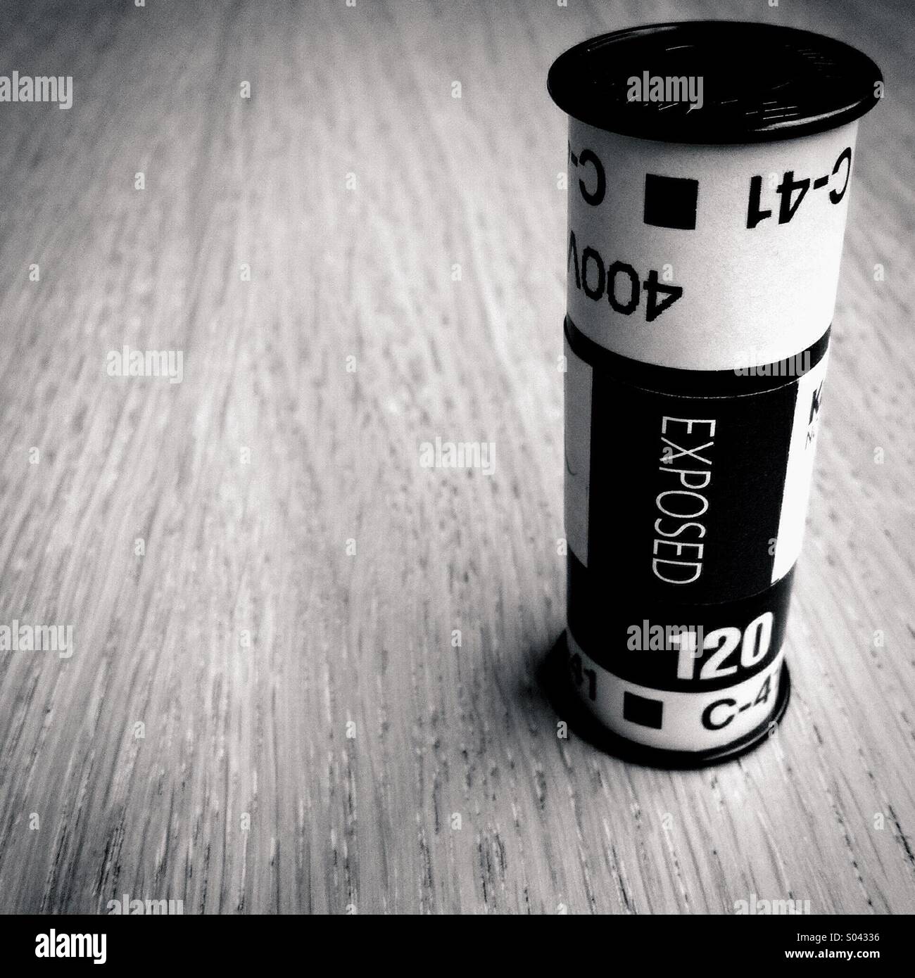 Photographie en noir et blanc d'un rouleau de film 120 C-41 Banque D'Images