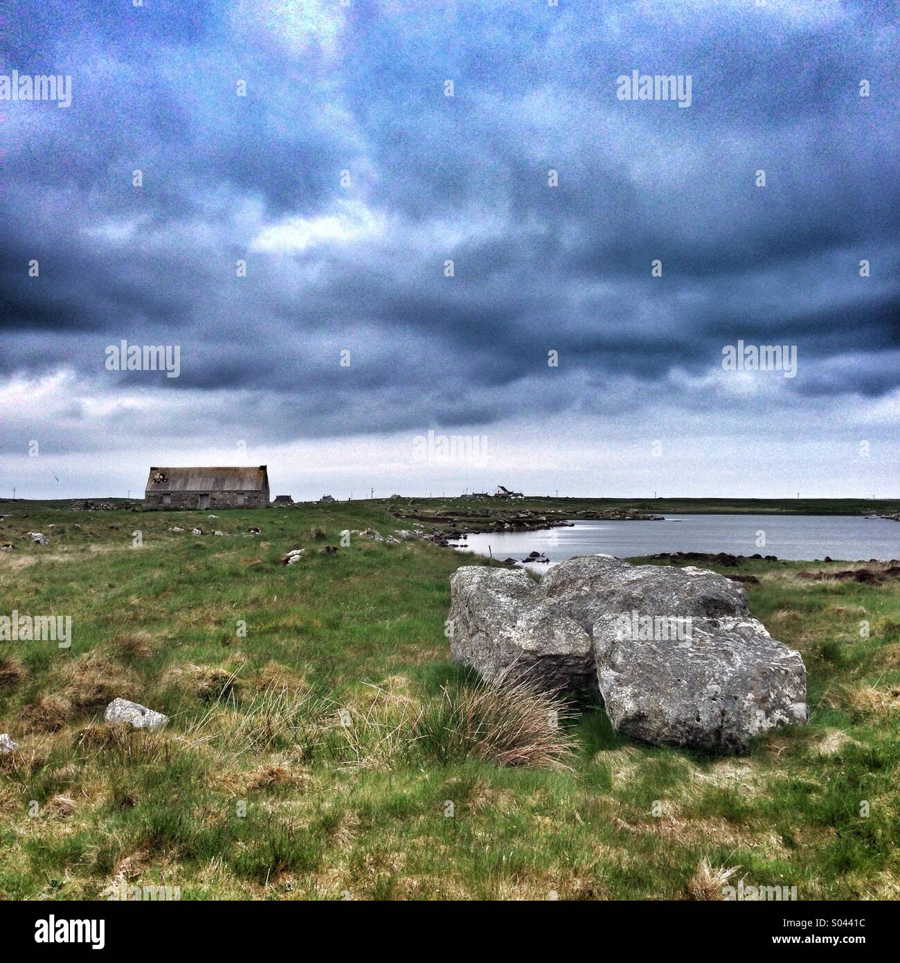 Rock et immeuble sur North Uist - Image de stock capturée avec un smartphone