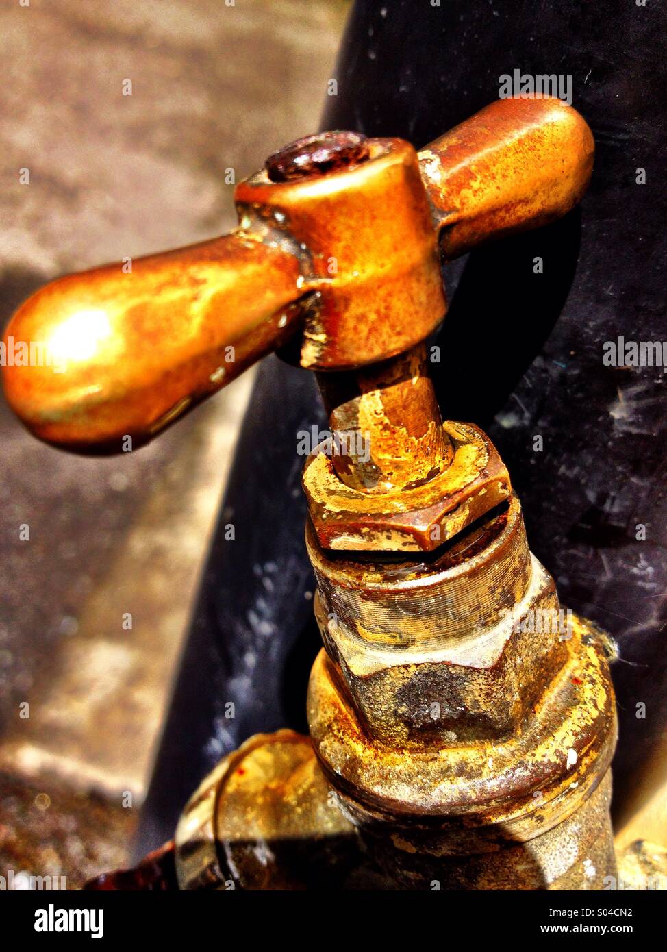 Vieux robinet en laiton Photo Stock - Alamy