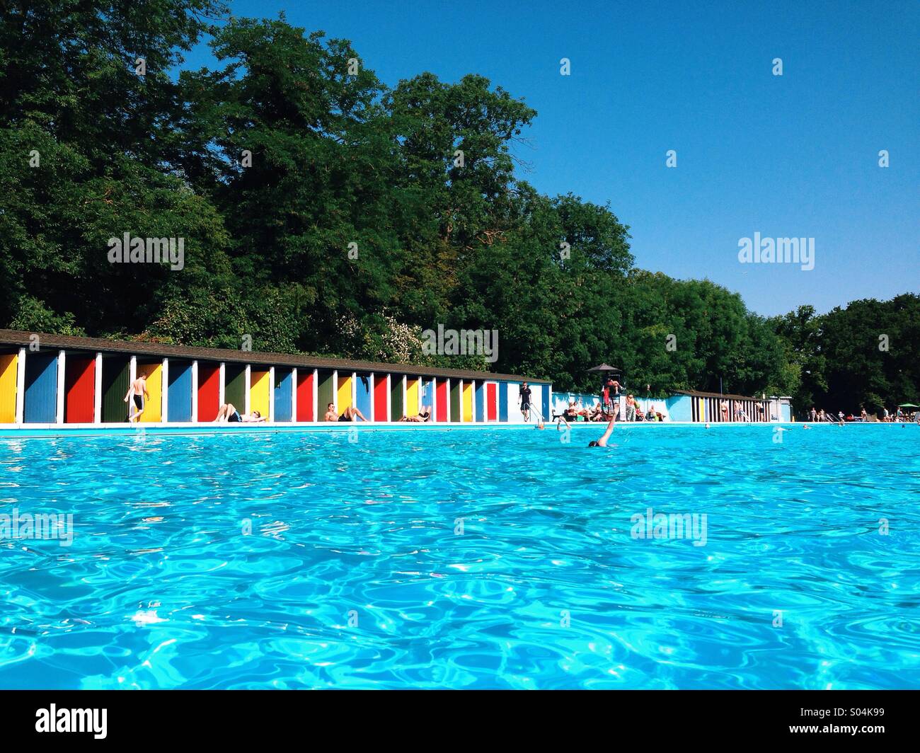 Tooting Lido. Piscine extérieure. - Image de stock capturée avec un smartphone