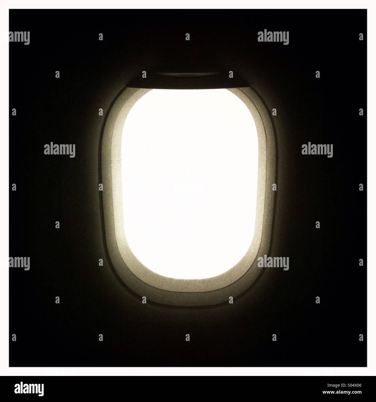 La vue intérieure d'un avion de la fenêtre passager Banque D'Images