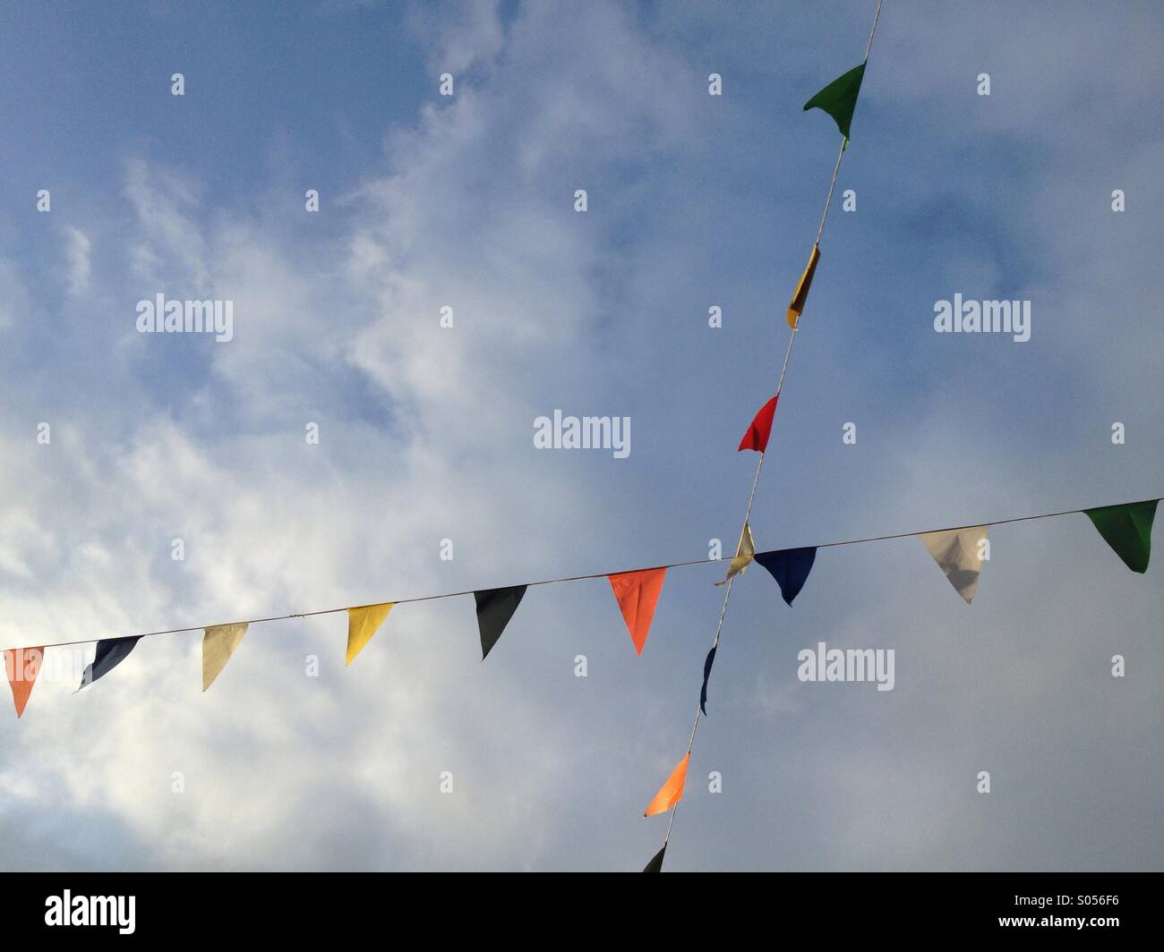 Drapeaux colorés Bunting à Dun Laoghaire, Dublin, Irlande Banque D'Images