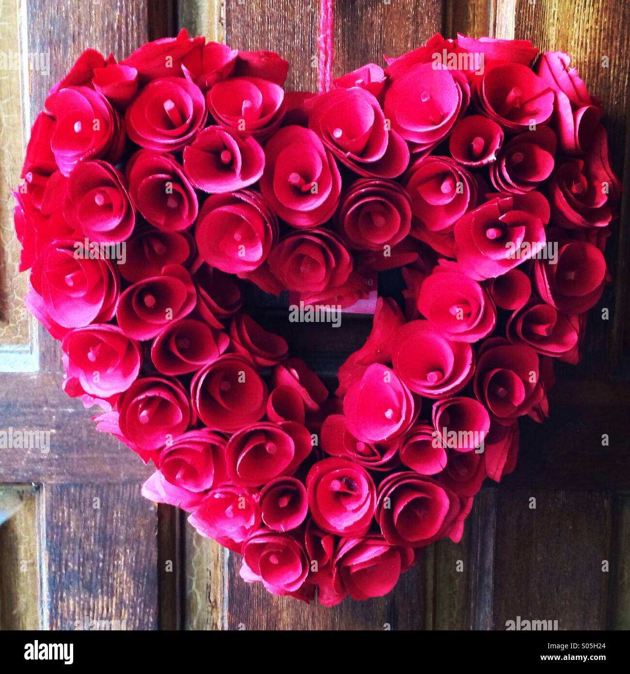 Guirlande coeur chaud rose - Image de stock capturée avec un smartphone