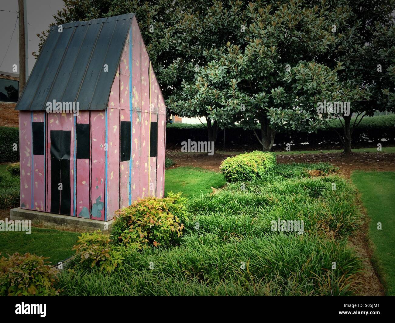 Jours durs fonctionnent Shack par Beverly Buchanan commandé par la ville d'Atlanta pour la National Black Arts Festival 1988. Banque D'Images