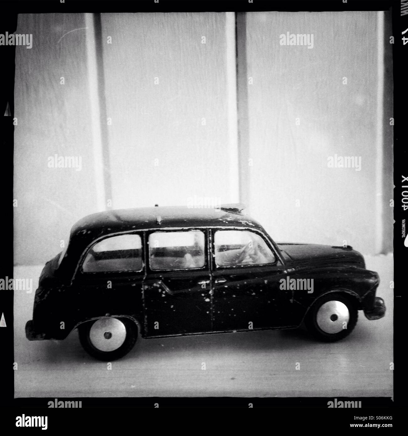 Taxi ou un jouet modèle - Image de stock capturée avec un smartphone