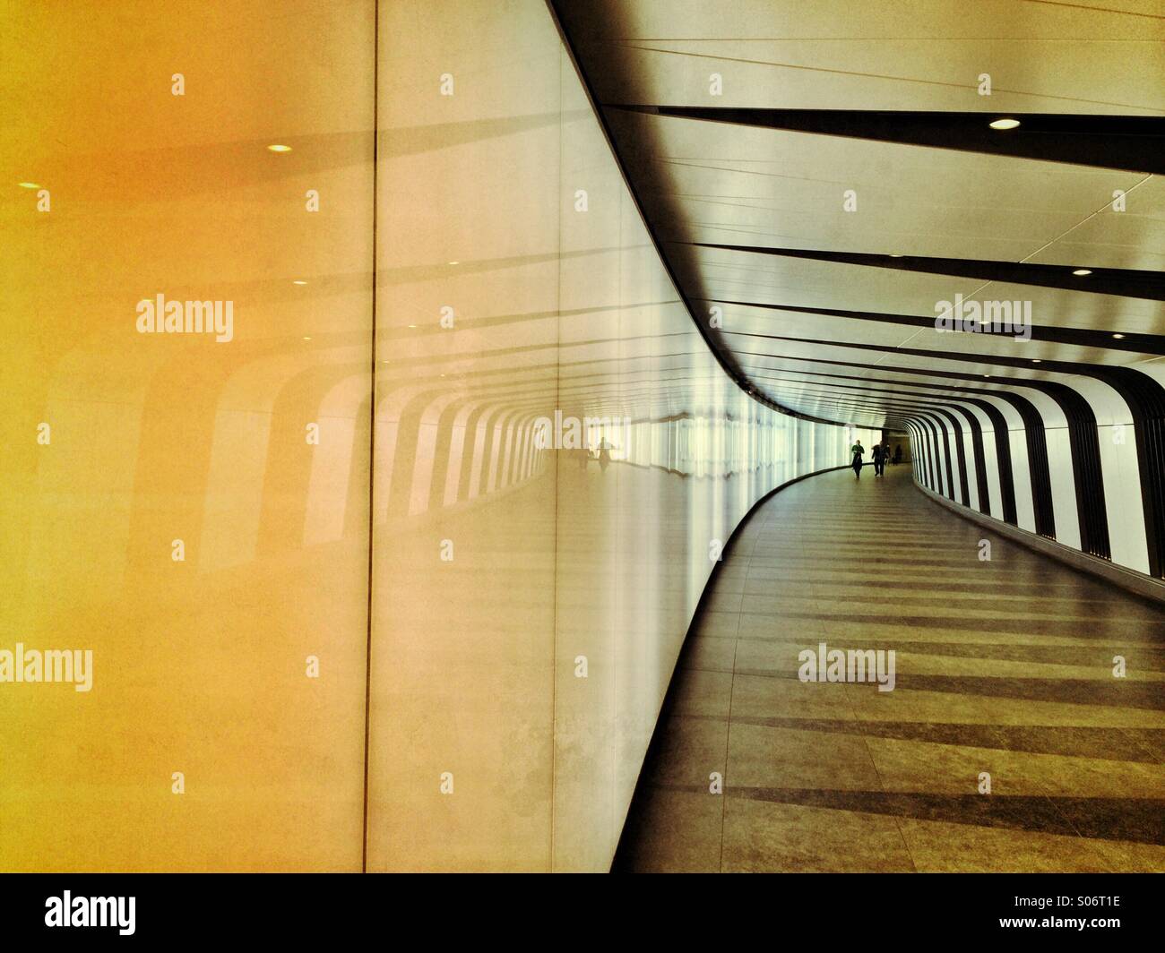 Un tunnel de lumière à la gare de Kings Cross, London Banque D'Images