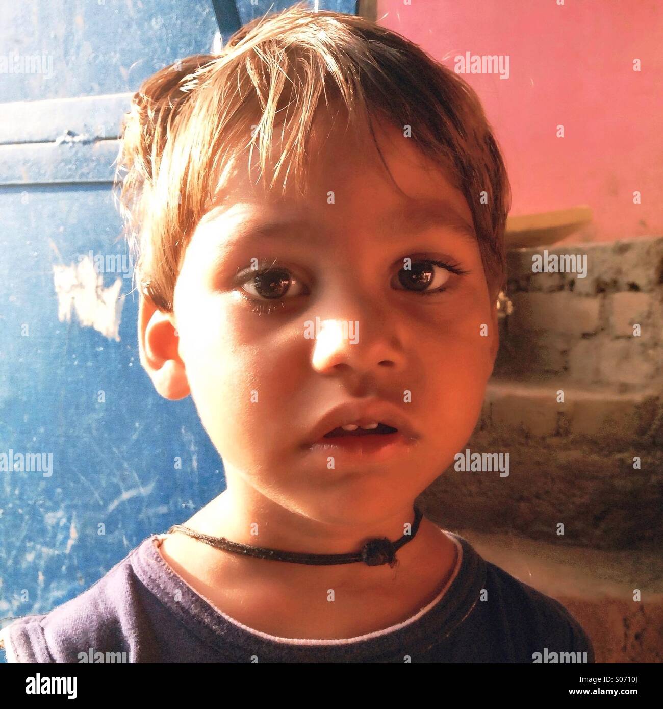 Enfant indien, Orchha, Inde Banque D'Images