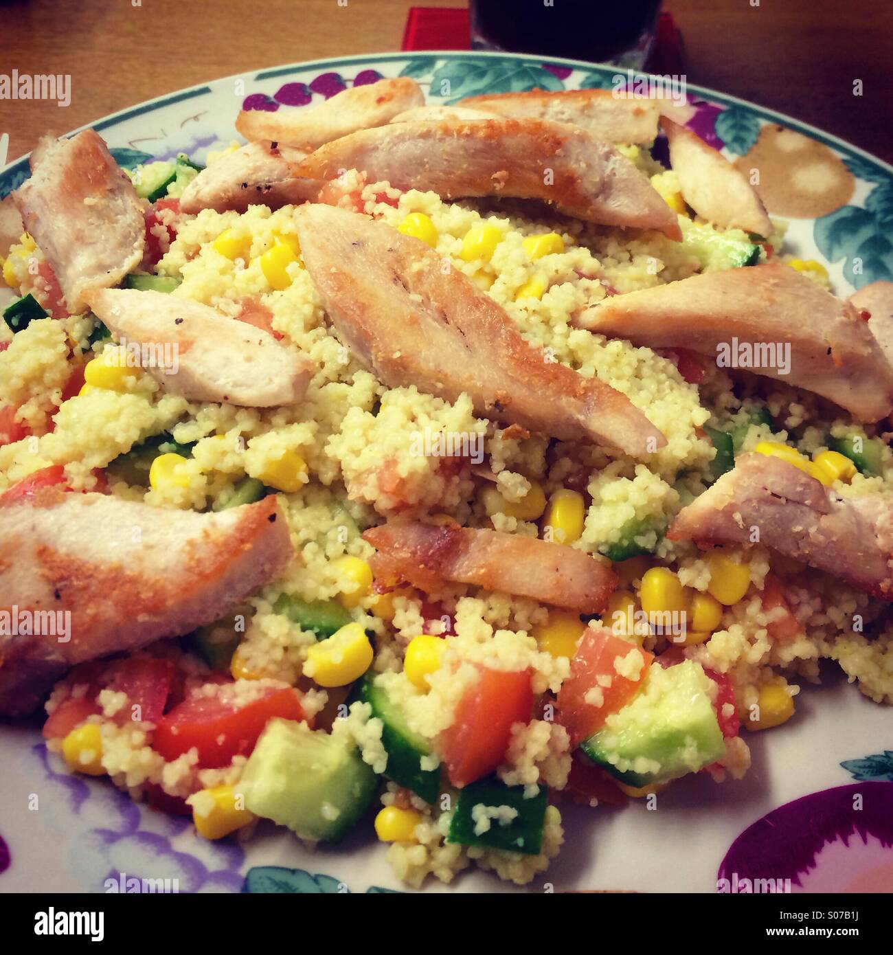 Couscous au poulet et légumes Banque D'Images