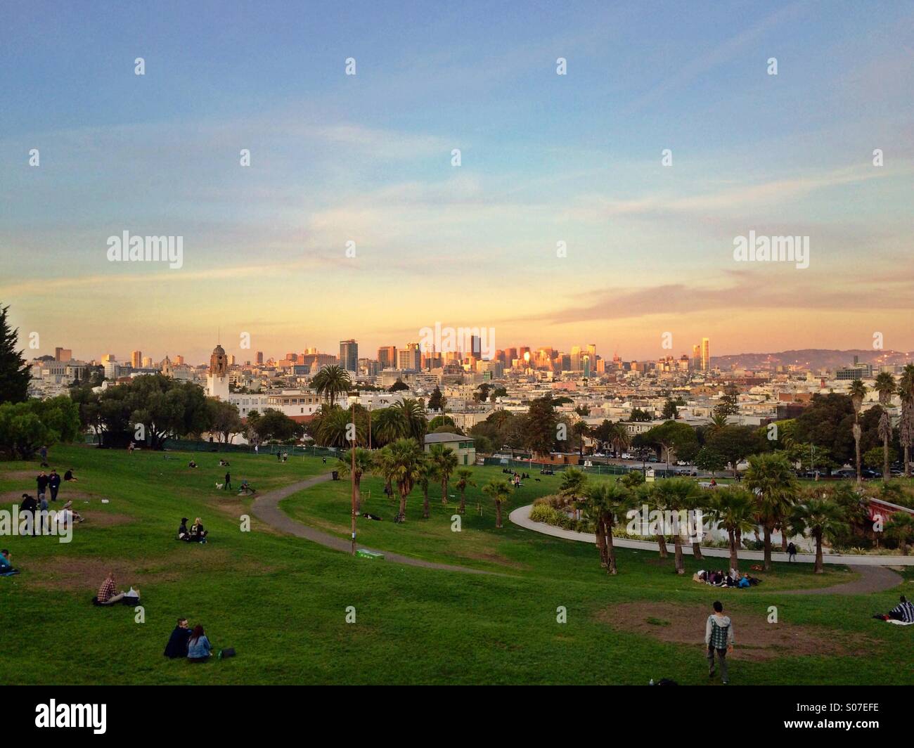 Mission Dolores Park, San Francisco , Californie - Image de stock capturée avec un smartphone