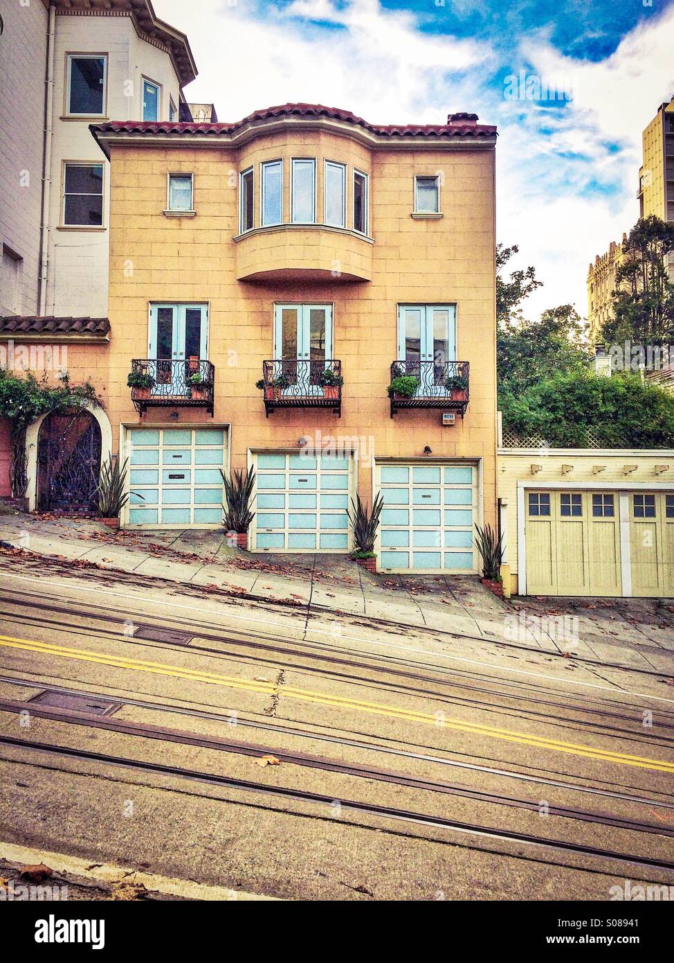 Maisons sur Hyde Street, San Francisco, California, USA - Image de stock capturée avec un smartphone