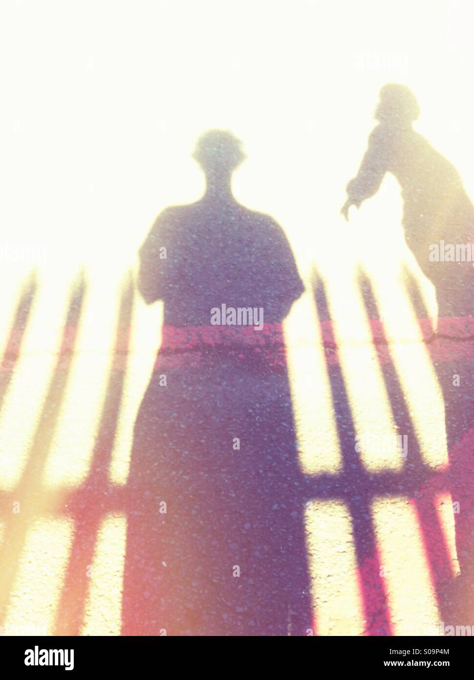 Les ombres de deux personnes Banque D'Images