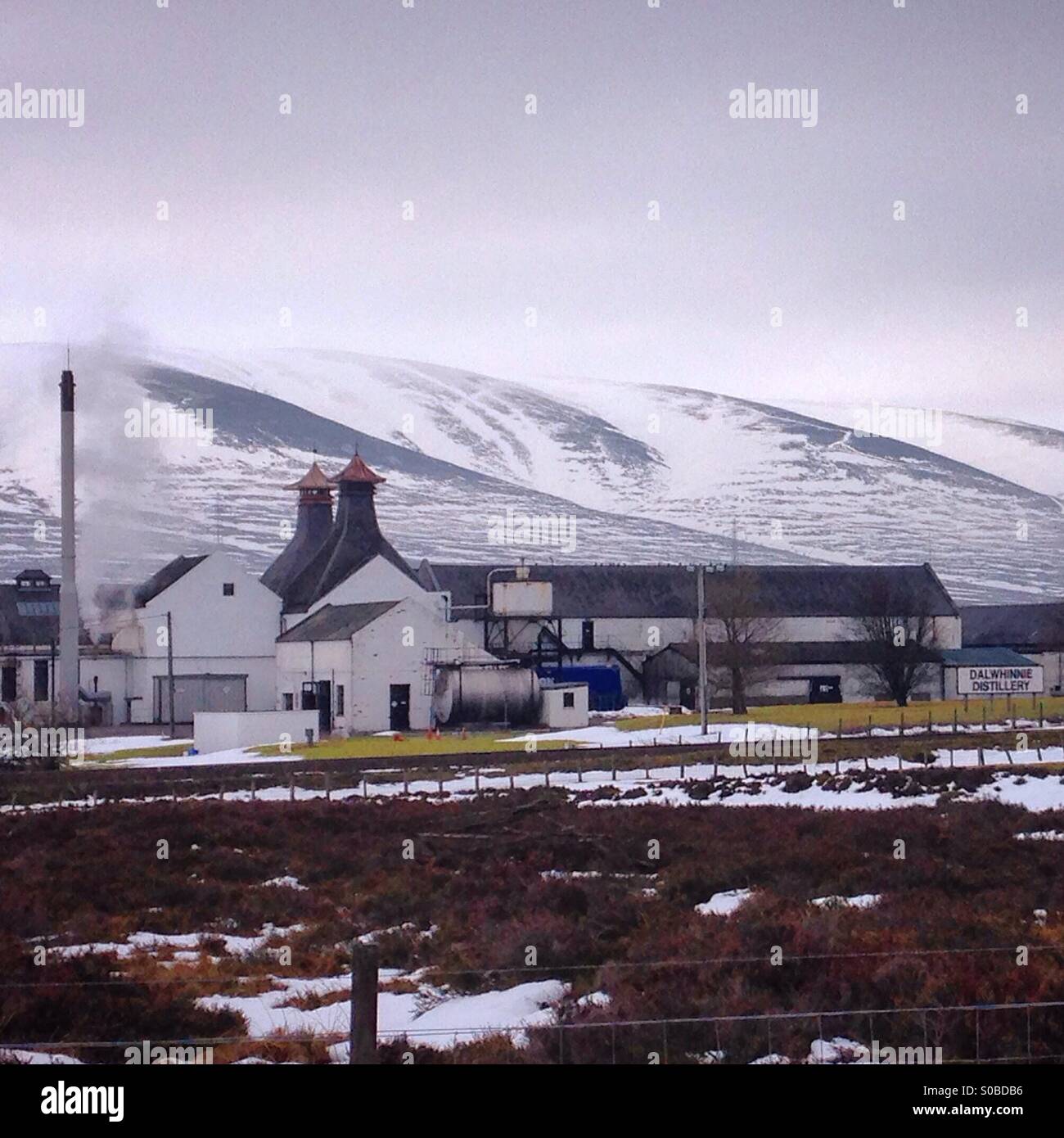 Dalwhinnie Distillery, Highlands écossais Banque D'Images