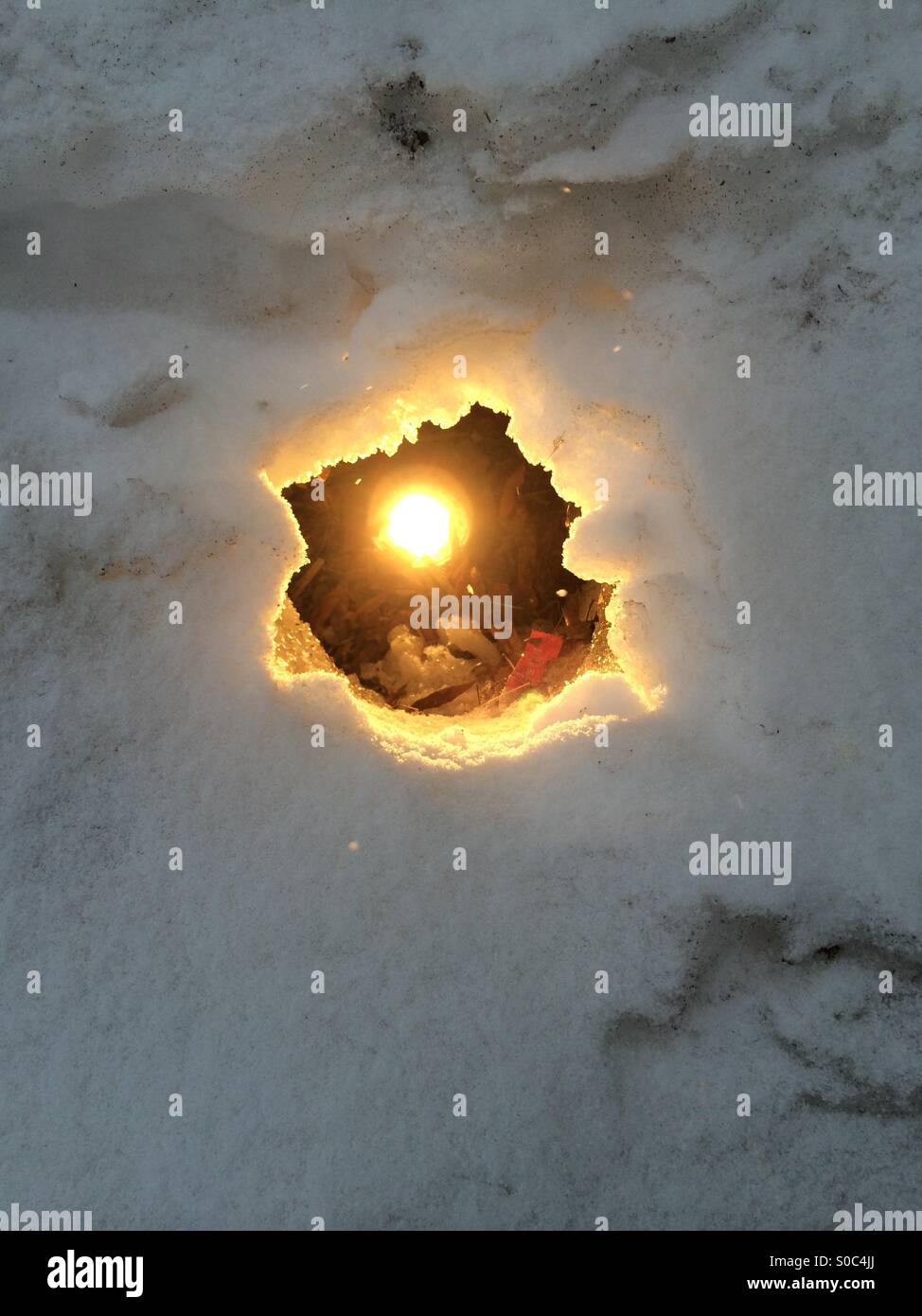 La lumière dans la neige Banque D'Images