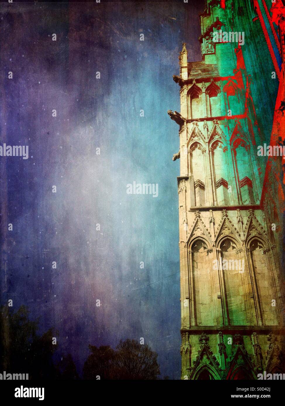 La cathédrale de York against a blue sky Banque D'Images