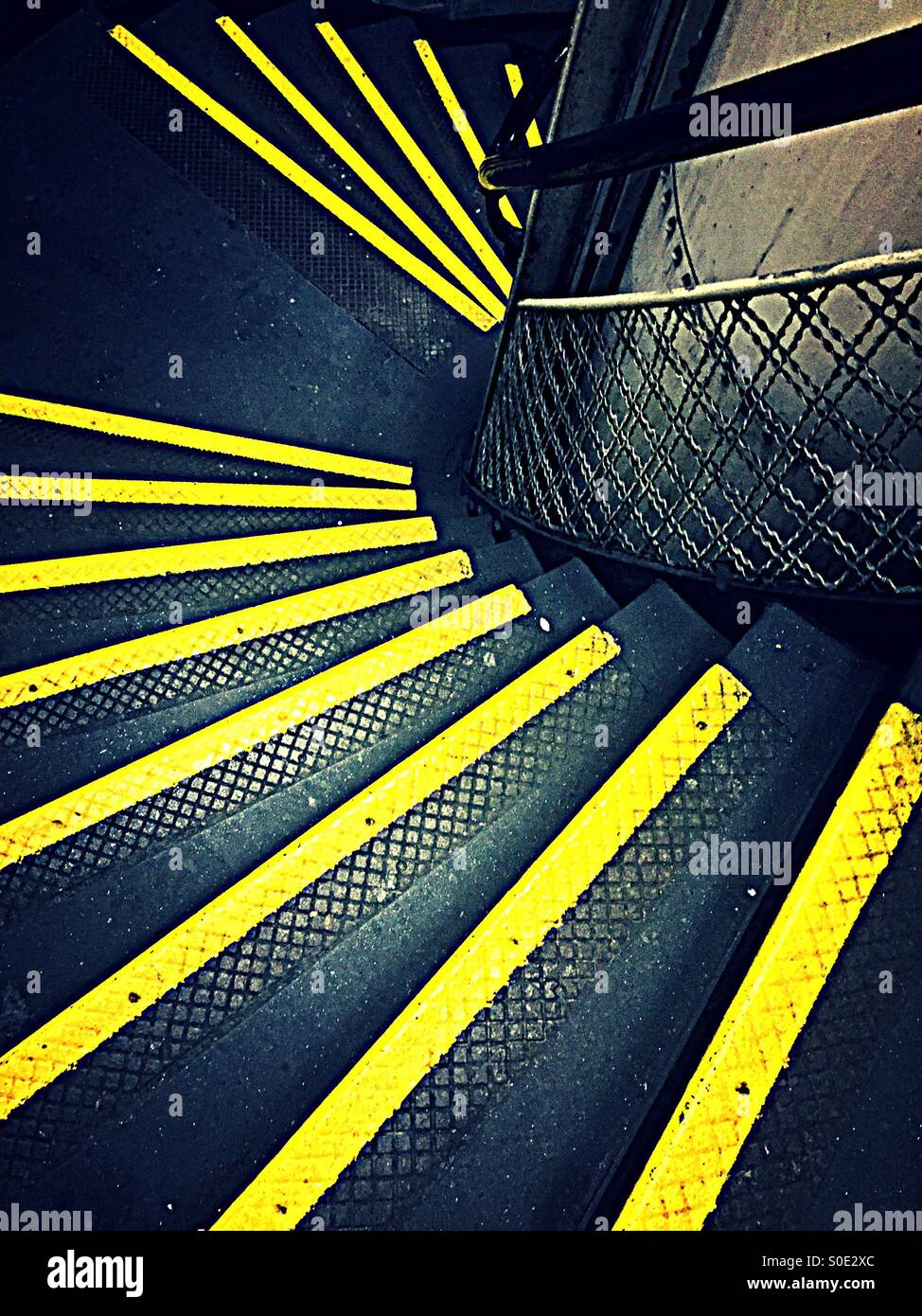 Des escaliers à la station de métro Kentish Town Banque D'Images