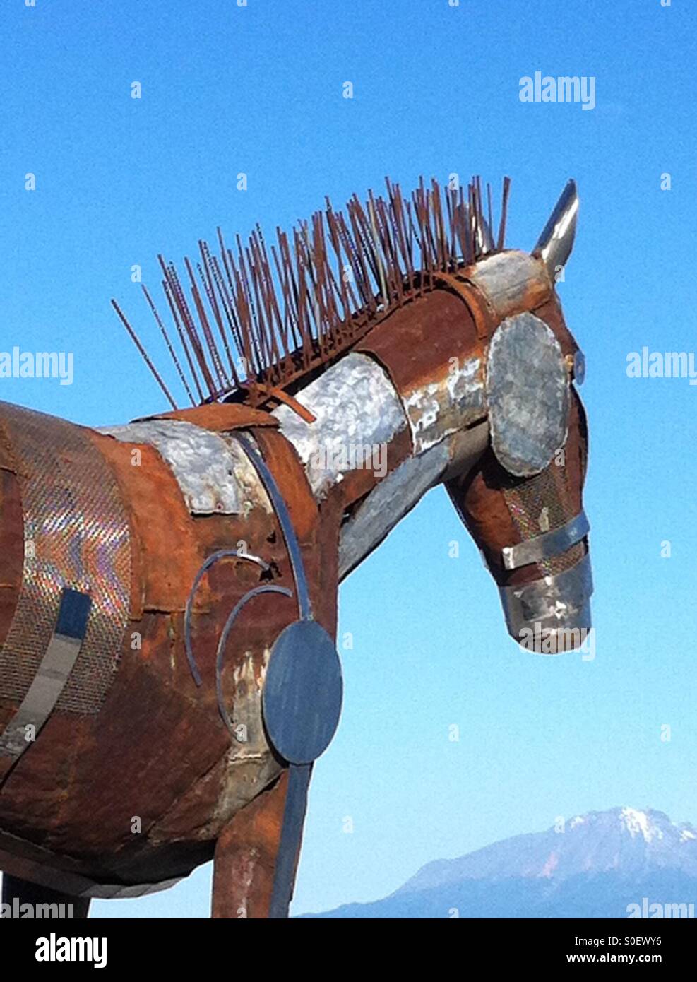 Sculpture cheval de ferraille, Osorno, Chili Banque D'Images