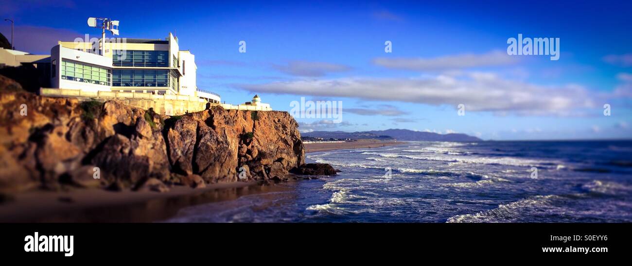 Le Cliff House Restaurant à Lands End. San Francisco, California, USA - Image de stock capturée avec un smartphone