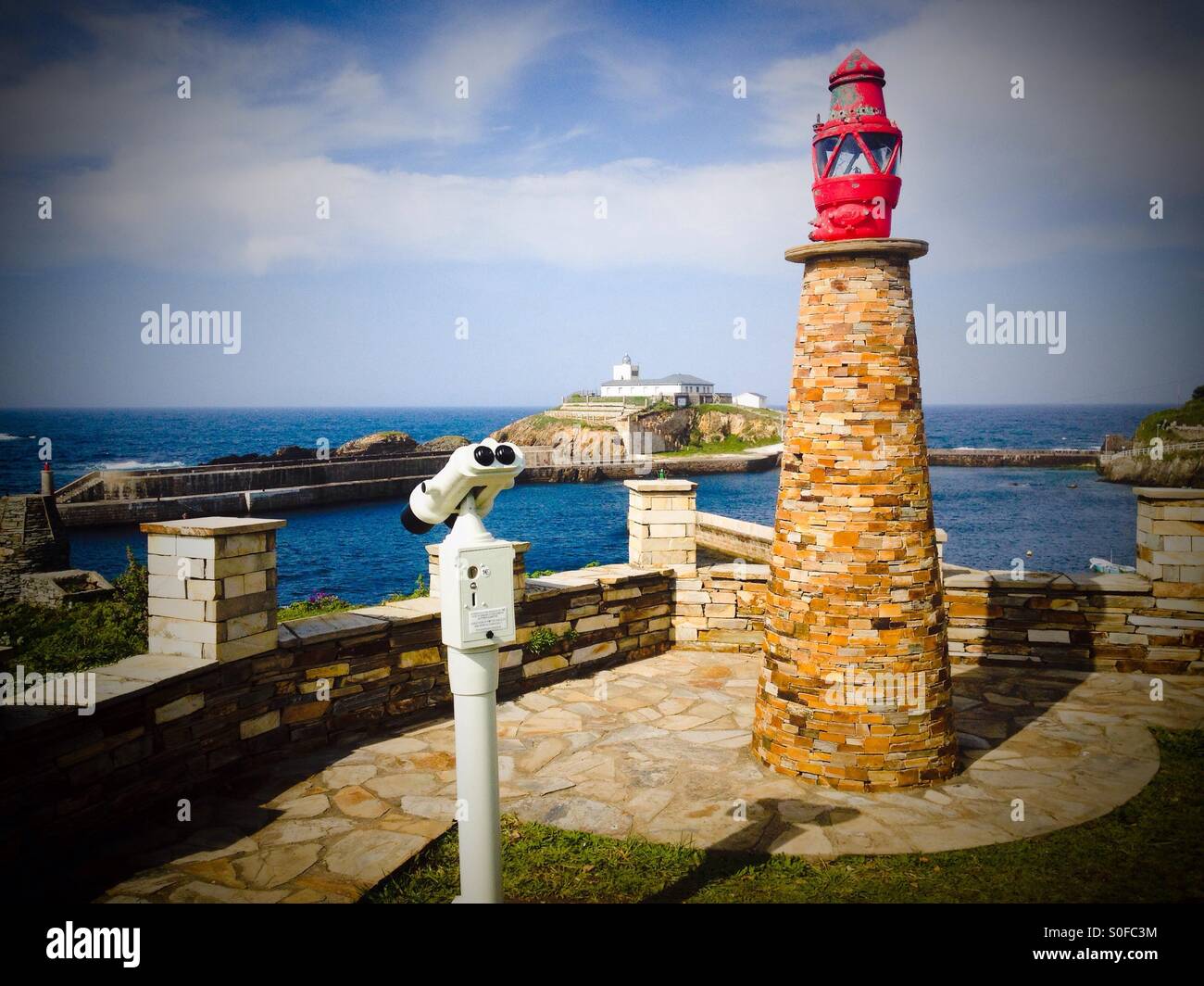 Vue sur le port à Tapia de Casariego, Asturias - Espagne - Image de stock capturée avec un smartphone