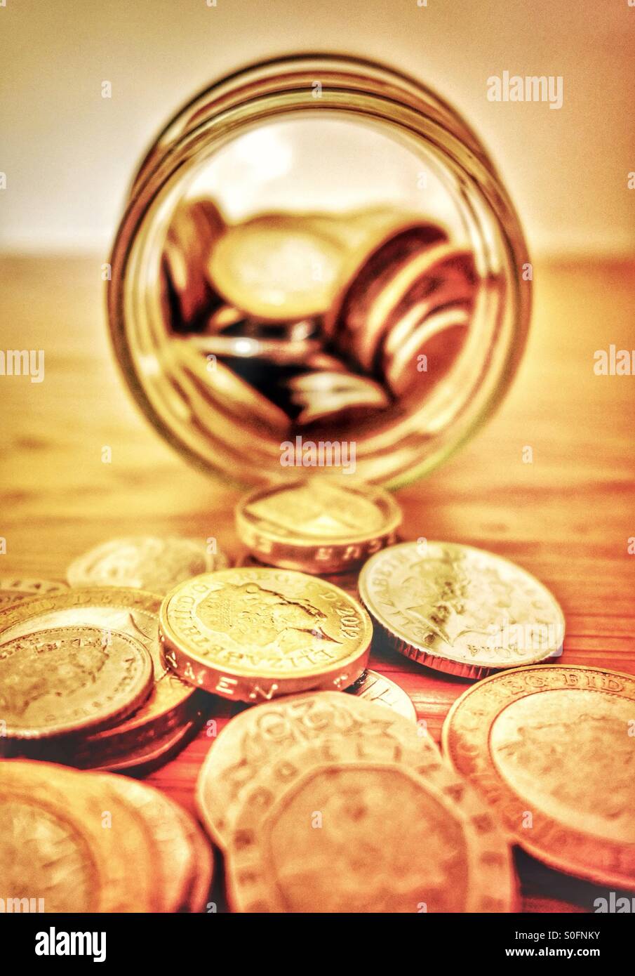 Une vidé savings jar Banque D'Images