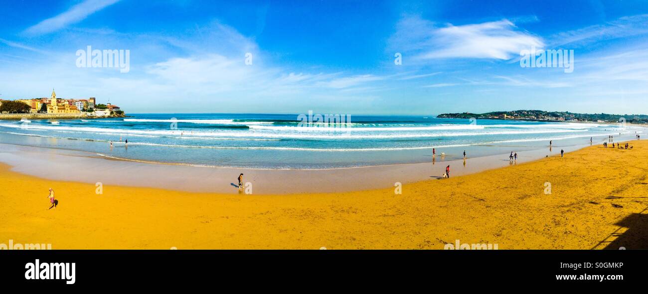 Plage de Gijon, Asturies - Espagne - Image de stock capturée avec un smartphone