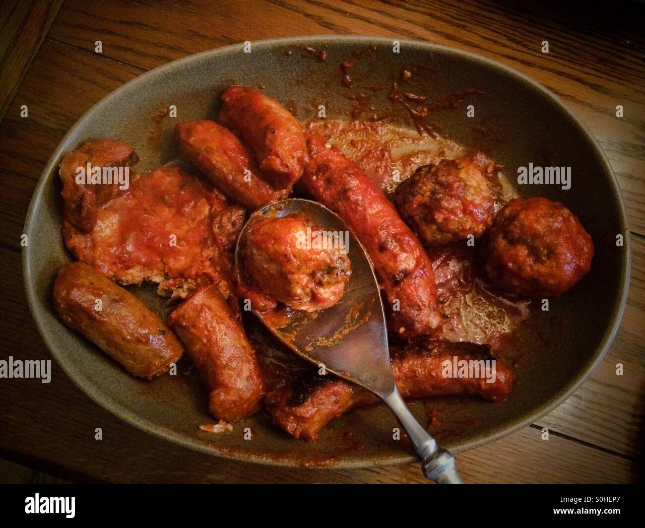 Des boulettes et saucisses italiennes - Image de stock capturée avec un smartphone