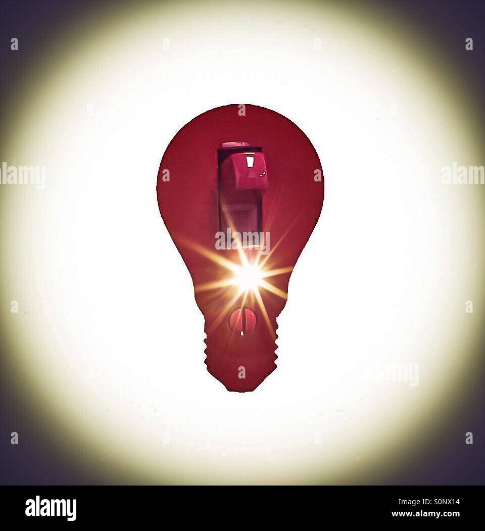 Interrupteur rouge en forme d'ampoule à incandescence avec une flamme,  Nouvelle-Écosse, Canada. Concepts : point de lumière, étincelle, alerte,  innovation. Démodée. D'une autre époque Photo Stock - Alamy