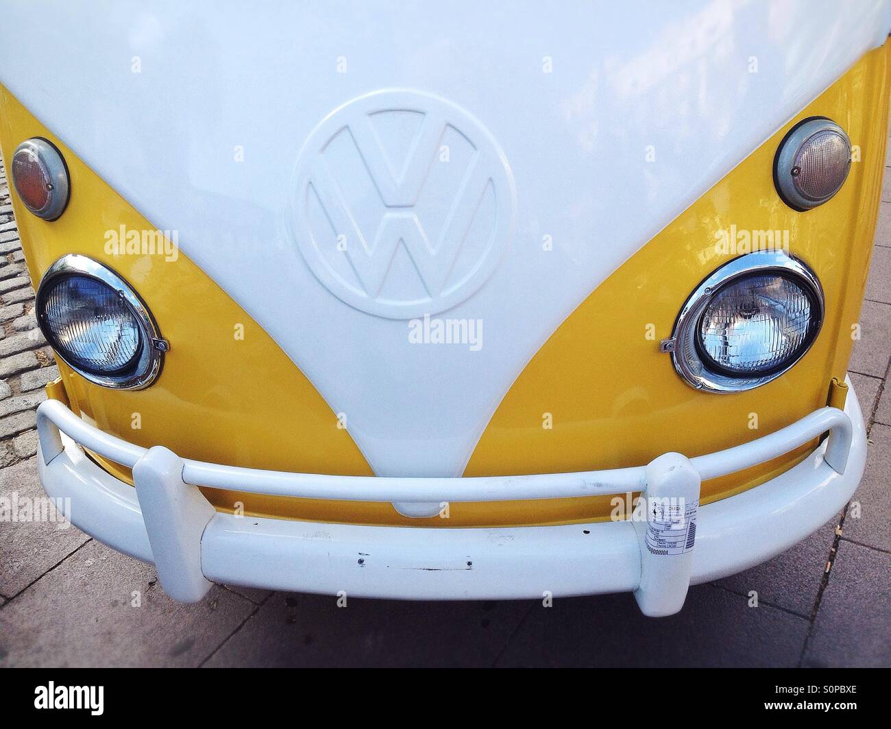 Détail d'un van Volkswagen classique - Image de stock capturée avec un smartphone