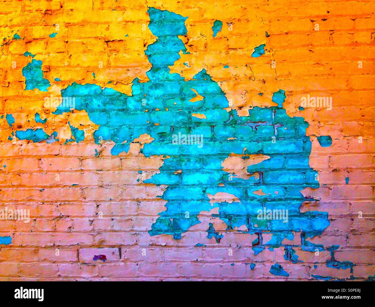 Mur de briques avec de la peinture - Image de stock capturée avec un smartphone