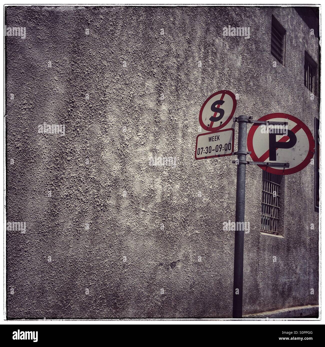 Les panneaux de circulation, Cape Town, Afrique du Sud. - Image de stock capturée avec un smartphone