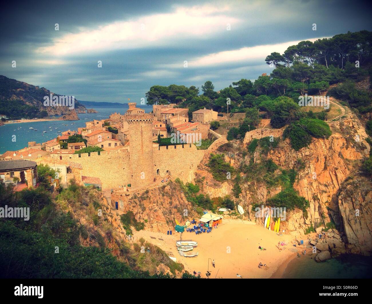Plage et Château de Tossa de Mar, Gérone - Espagne Banque D'Images