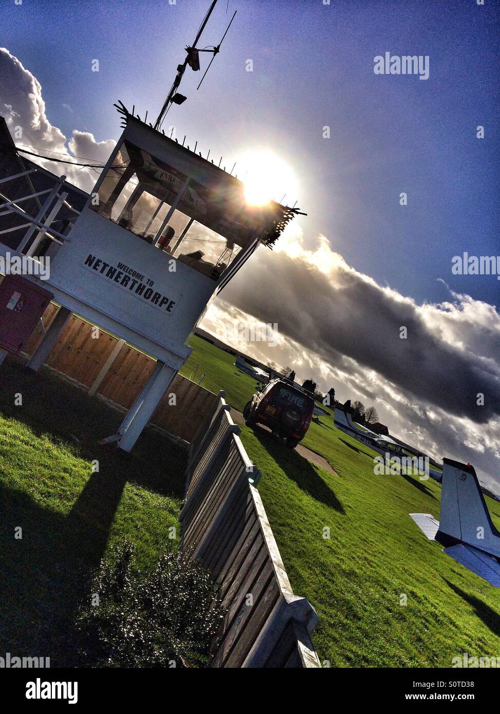 Tour de contrôle de l'aérodrome - Image de stock capturée avec un smartphone