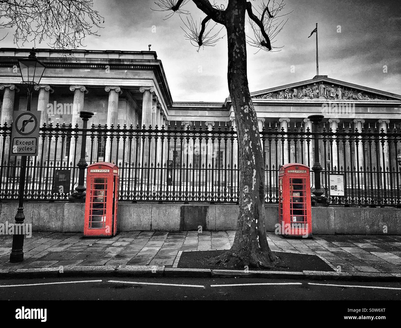 Une touche de couleur sur une froide journée sombre à Londres Banque D'Images