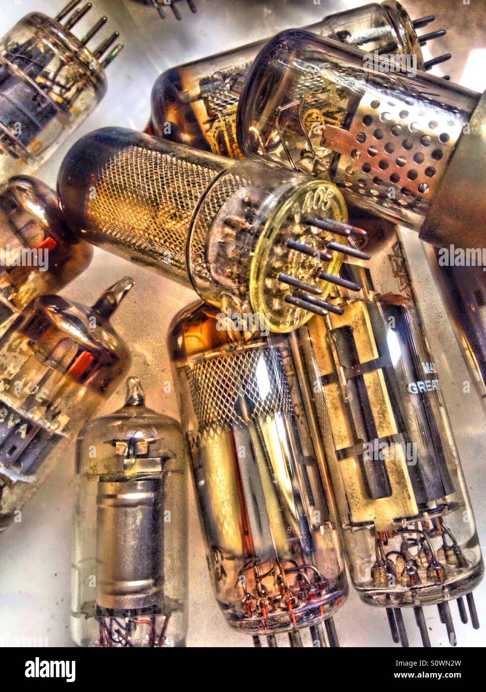 Les vannes de la radio et de la télévision Vintage - Image de stock capturée avec un smartphone