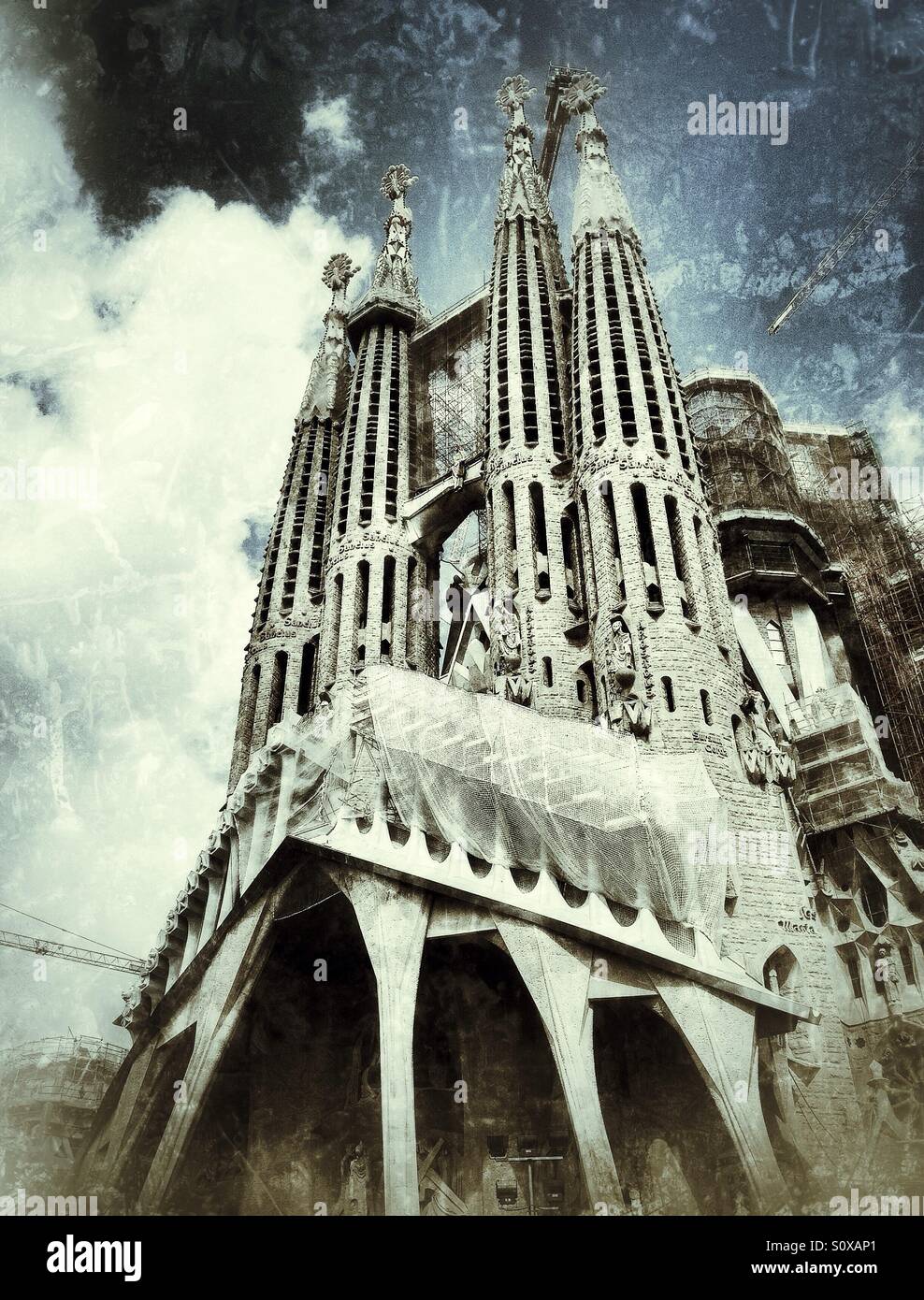 Vue de la Sagrada Familia à Barcelone, Espagne - Image de stock capturée avec un smartphone