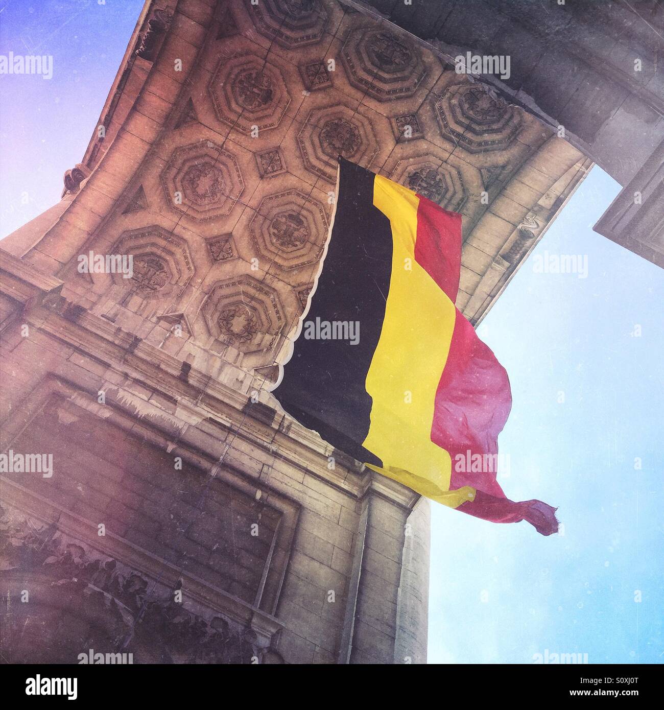 Pavillon belge en vertu de l'arc - Image de stock capturée avec un smartphone