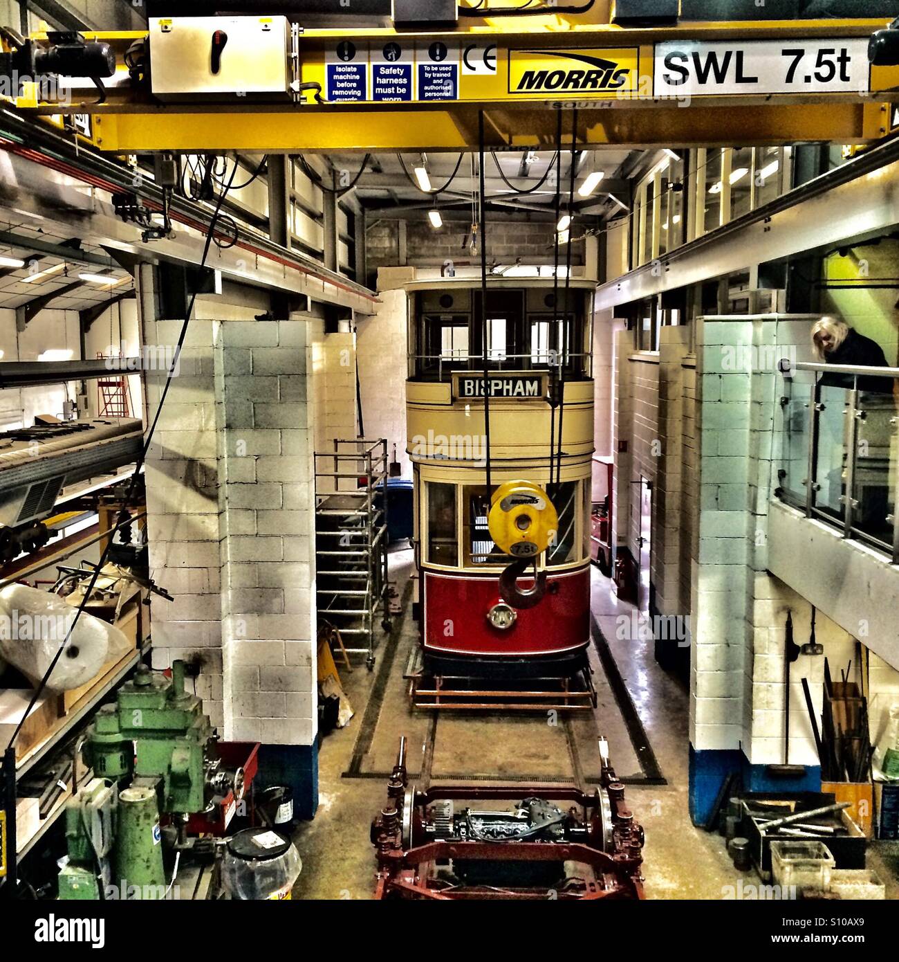À l'intérieur de l'atelier à l'arrêt de tramway Tramway museum de Crich Derbyshire UK - Image de stock capturée avec un smartphone