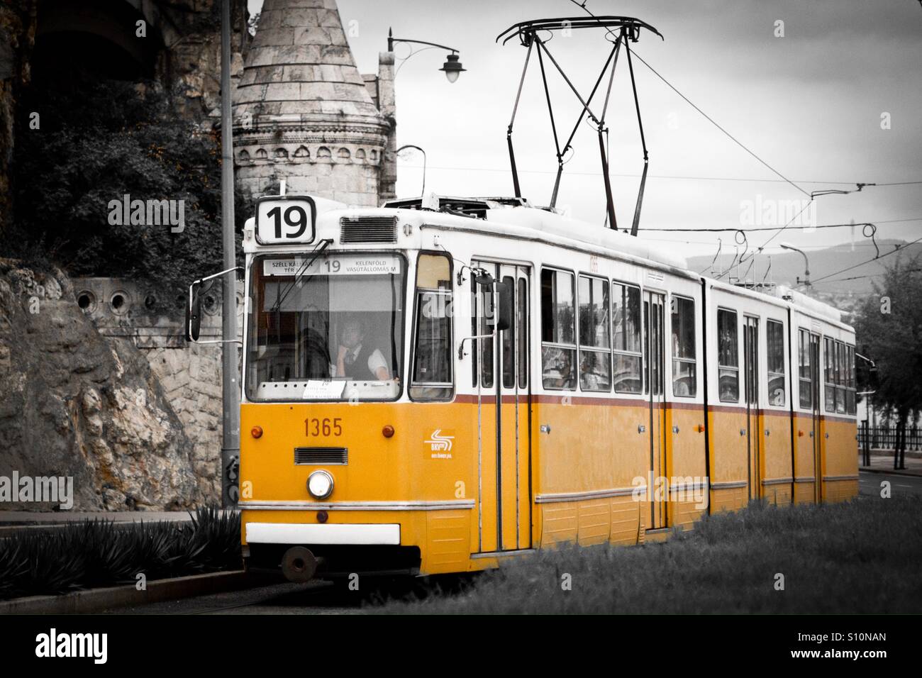 Tramway jaune à Budapest Banque D'Images