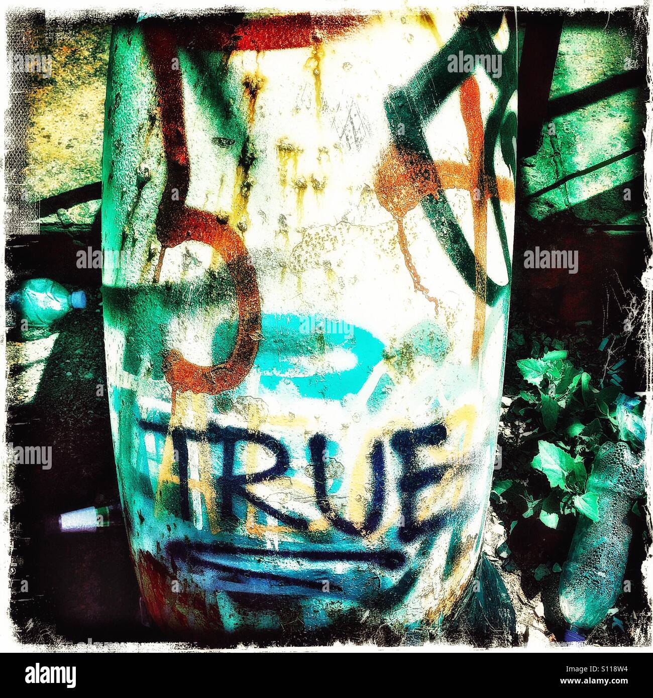 Vrai pulvérisé sur tuyau, Sébastopol, en Crimée - Image de stock capturée avec un smartphone