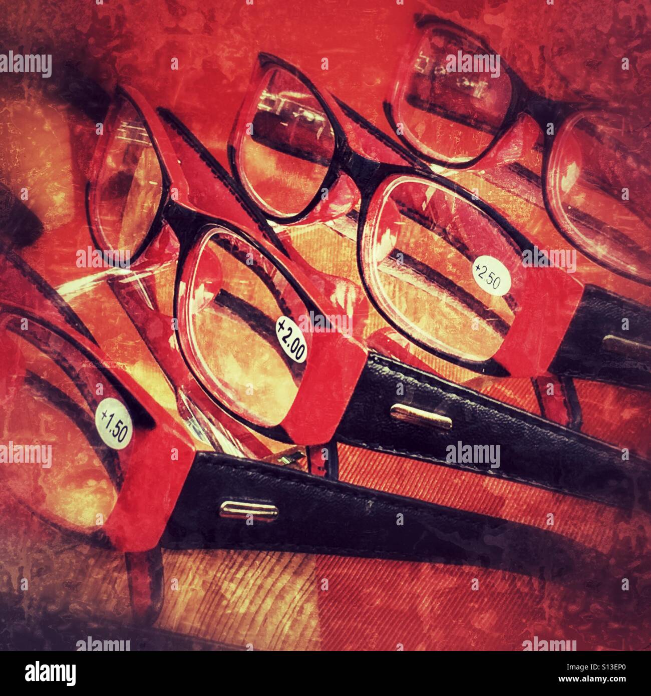 Verres de prescription d'afficher sur un étal du marché Banque D'Images