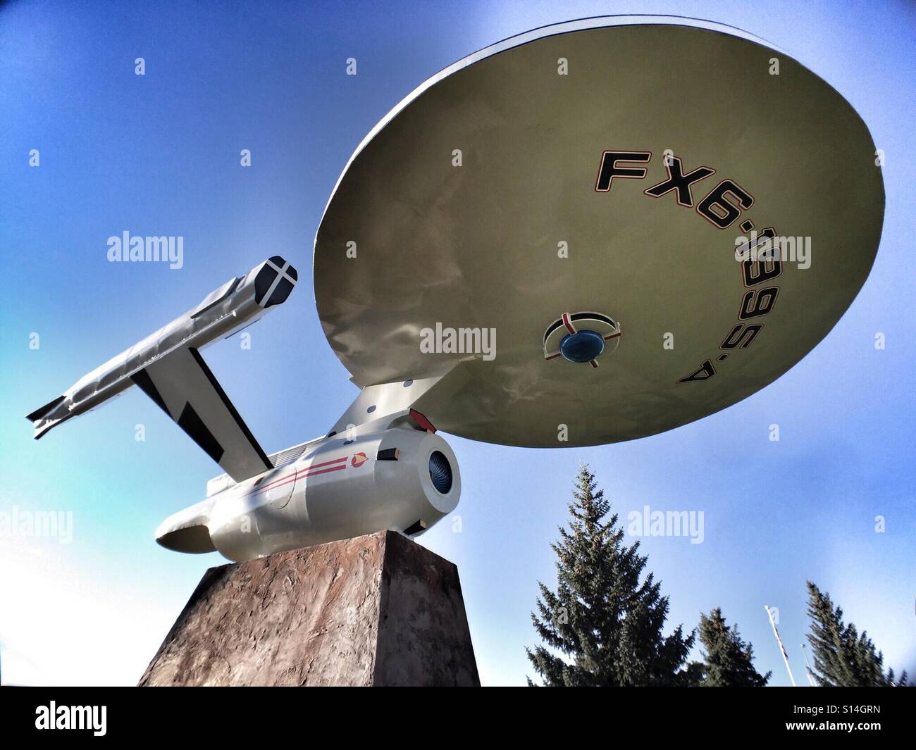 Un style Star Trek starship, la mascotte de la ville de Vulcan, Canada. - Image de stock capturée avec un smartphone