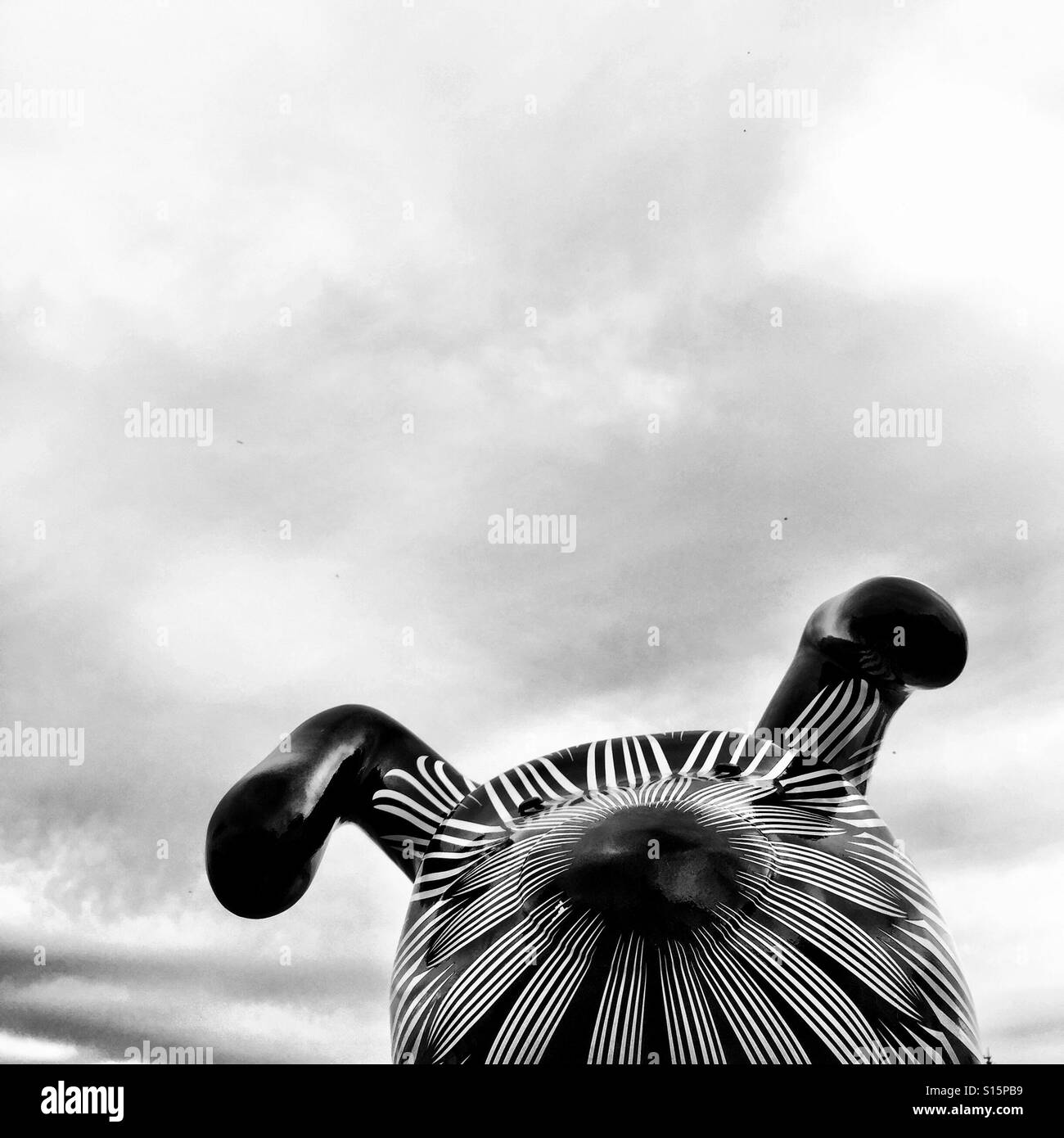 Snowdog par la mer, Brighton, Royaume-Uni, 2016. Banque D'Images