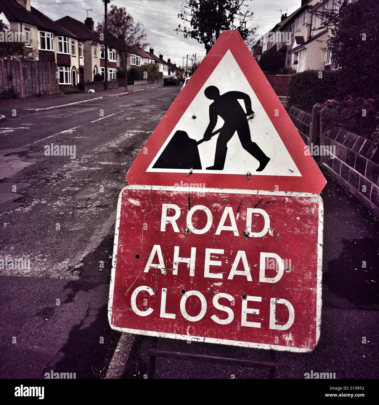 Route closed sign - Image de stock capturée avec un smartphone