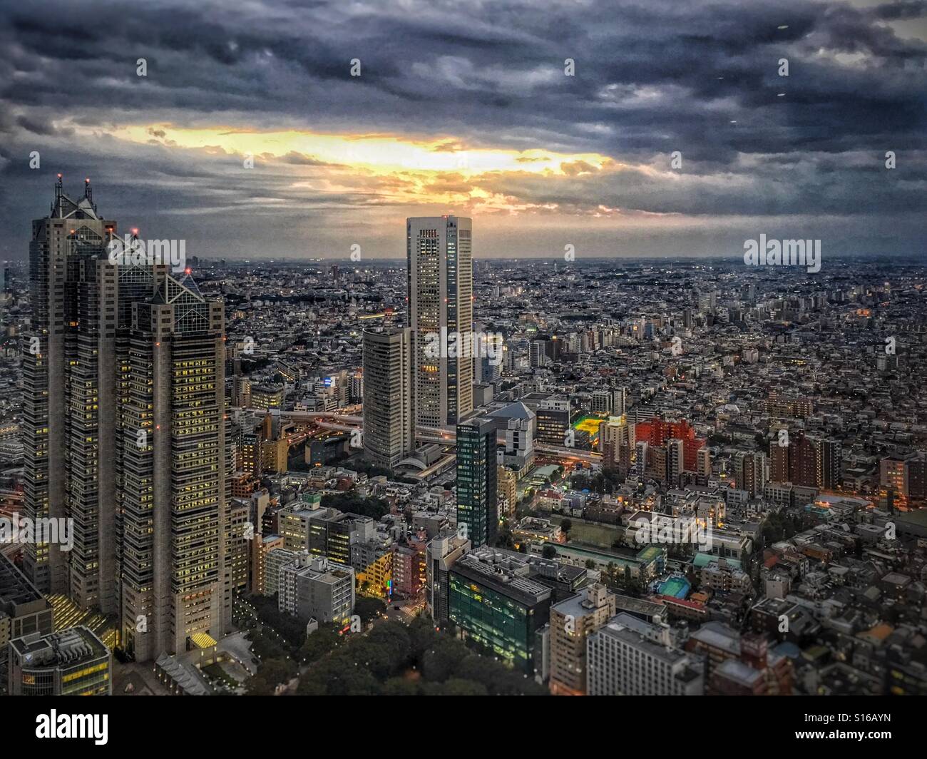 Vue sur la ville de Tokyo au coucher du soleil Banque D'Images