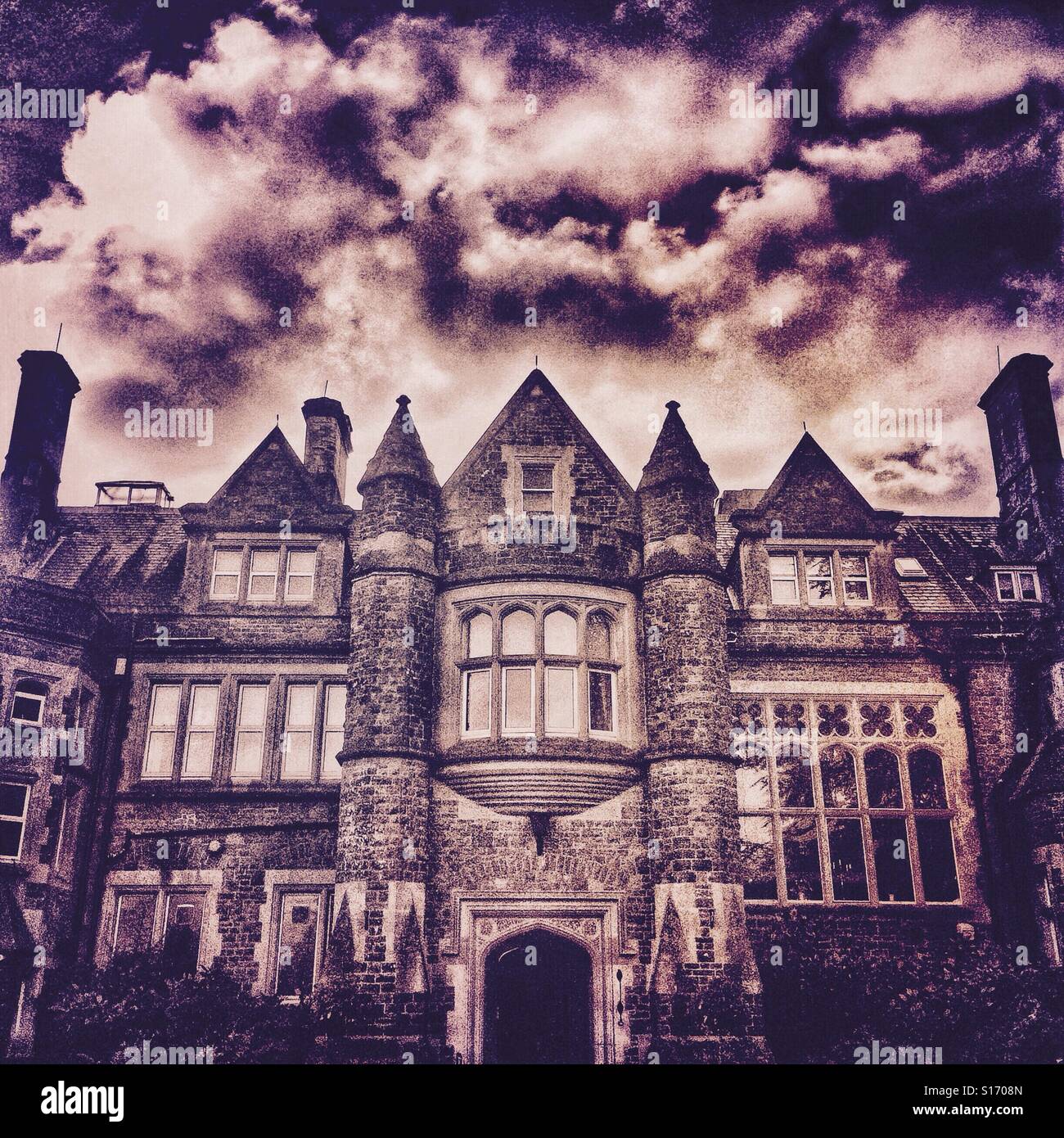 Une maison hantée - Hartsfield Manor Betchworth Surrey - Image de stock capturée avec un smartphone