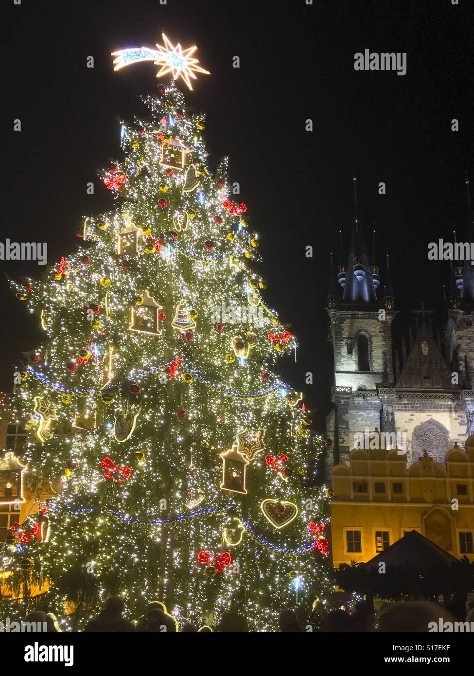 Old Town Square, Prague, République tchèque à Noël - Image de stock capturée avec un smartphone
