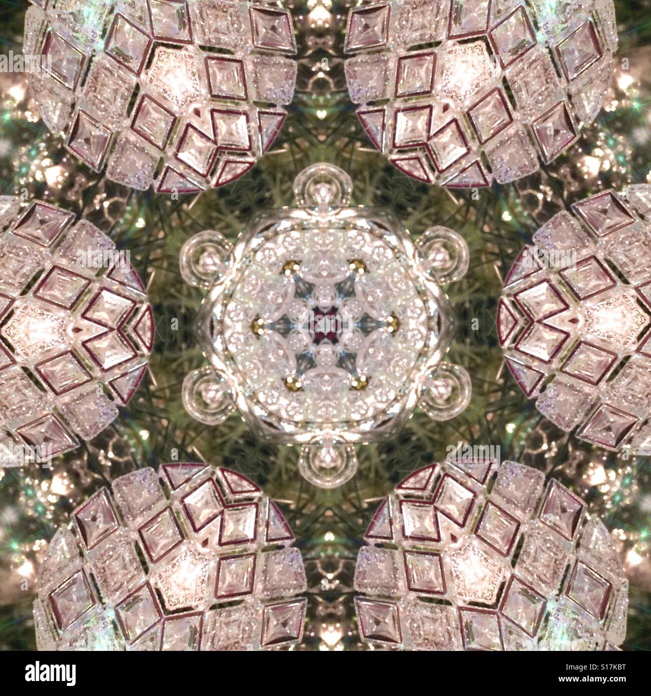 Une image kaléidoscopique de cristaux - Image de stock capturée avec un smartphone