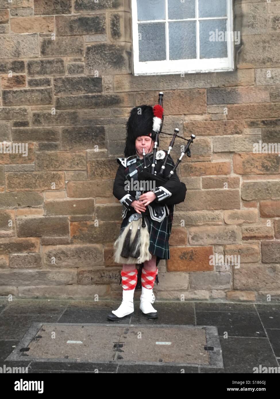 Royal Mile de cornemuse - Image de stock capturée avec un smartphone
