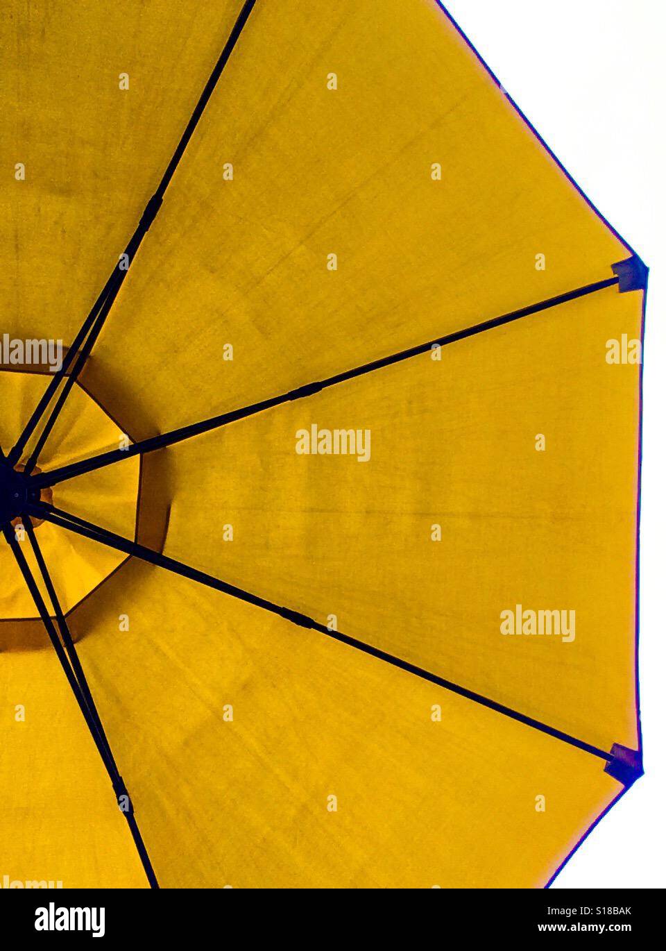 Giant umbrella Banque de photographies et d'images à haute résolution -  Alamy