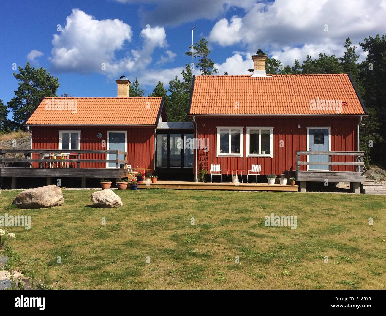 Suédois typique de couleur rouge, les maisons en bois. Banque D'Images