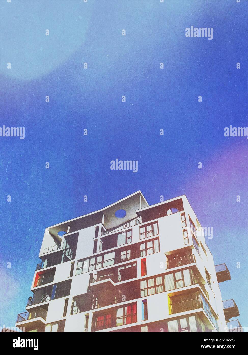 Immeuble moderne appartement - Image de stock capturée avec un smartphone